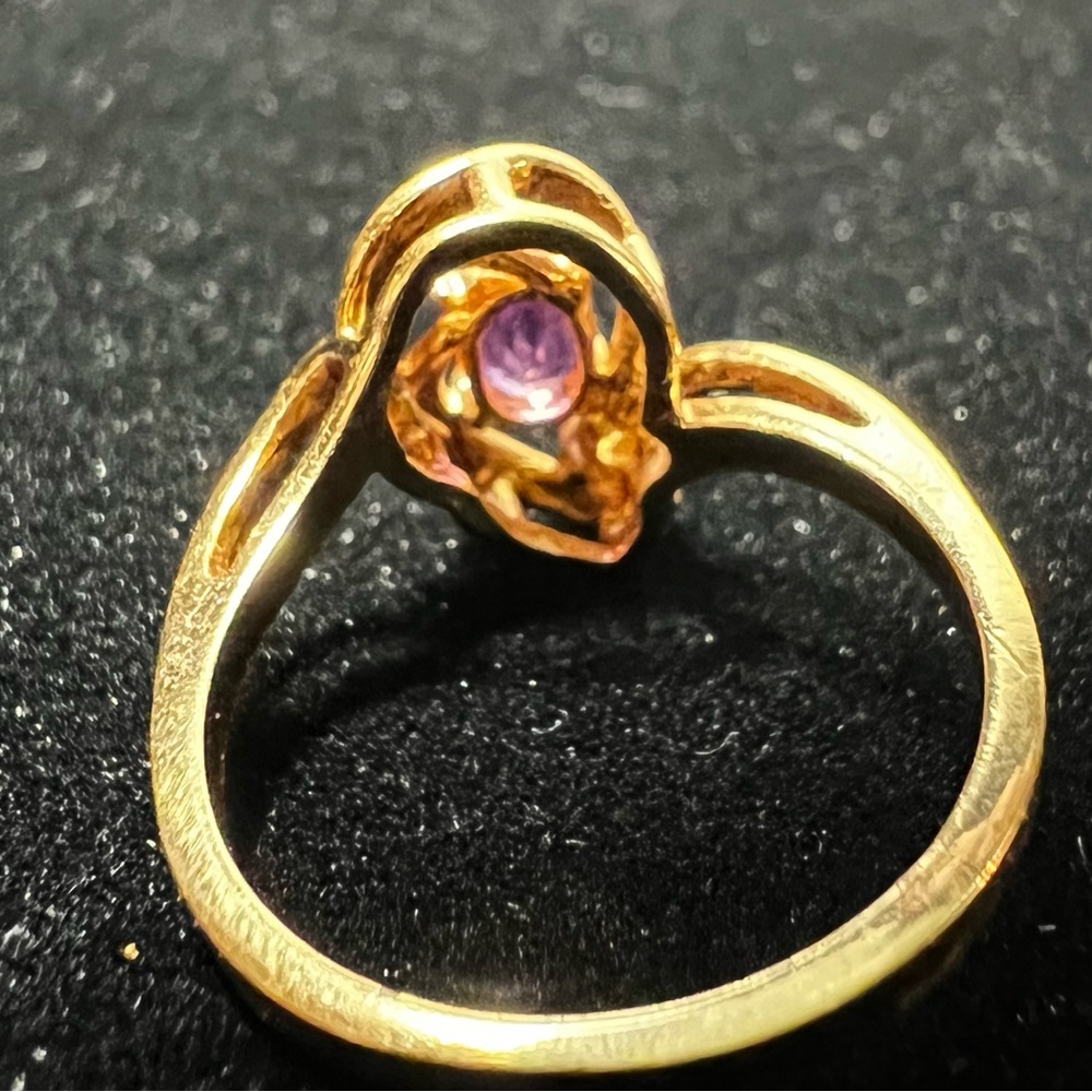 Beautiful Ring - Picture 7 of 9
